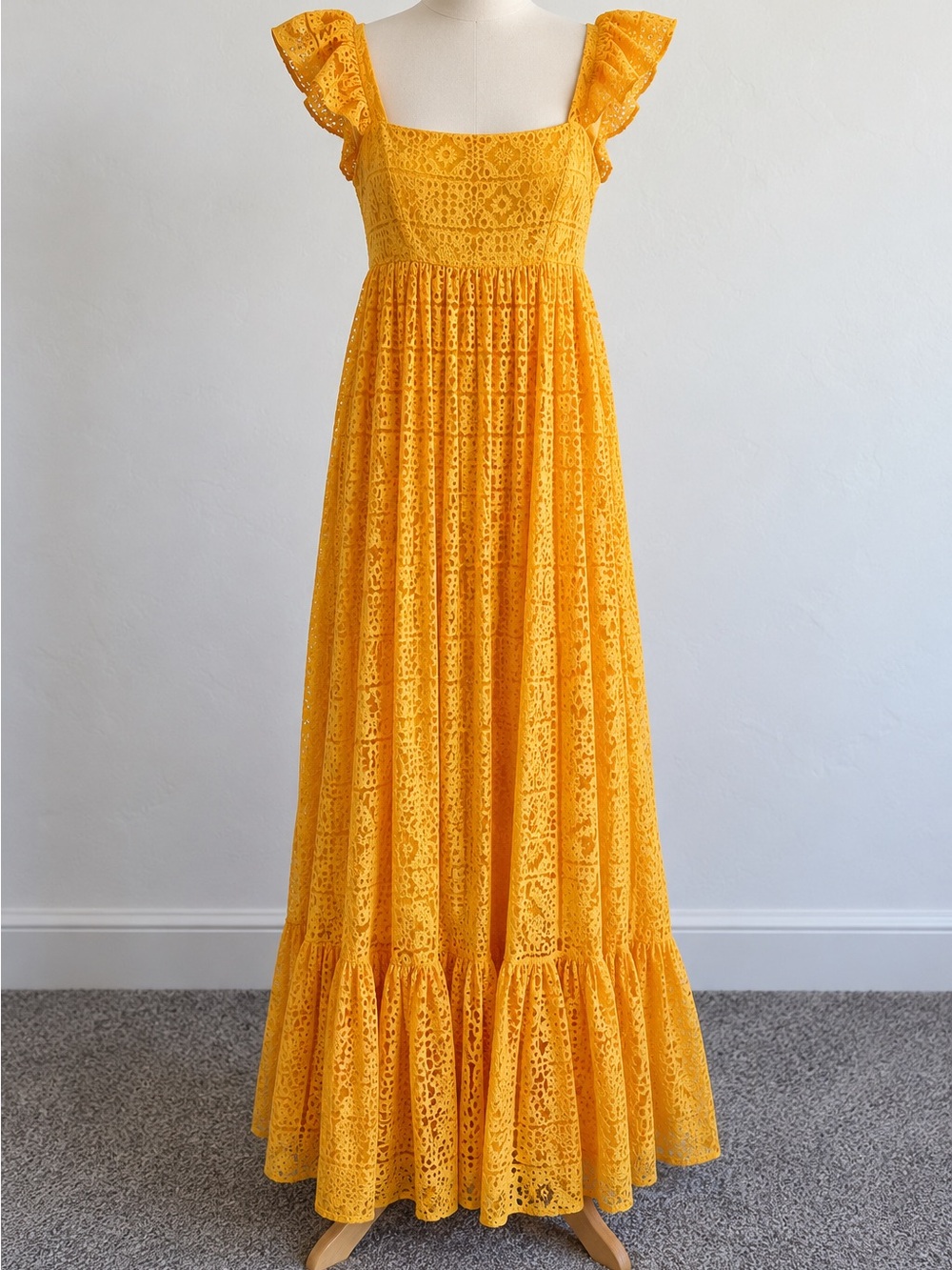 AMUR Yellow Eyelet Lace Maxi Dress Ruffle Strap Tiered Hem Size Small